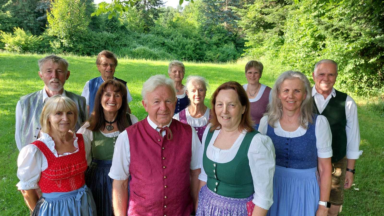 user 15 Gruppenfoto ARGE Volkstanz